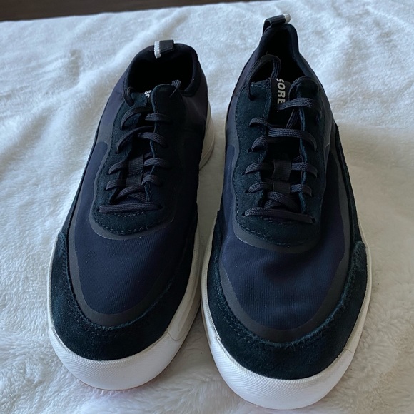 Sorel Women’s Ona Low Sneakers in Black Suede with White Platform Bottom Size 10 - Picture 5 of 13